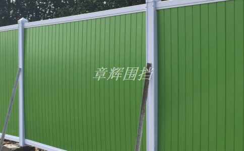 金屬圍擋是否可以作為高速公路防護(hù)設(shè)施使用？(評估金屬圍擋在高速公路安全中的應(yīng)用)