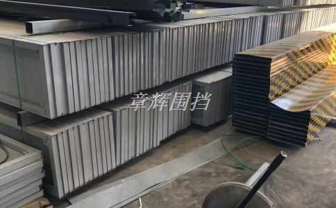 如何選擇合適的厚度的pvc圍擋？（選擇pvc圍擋的技巧）